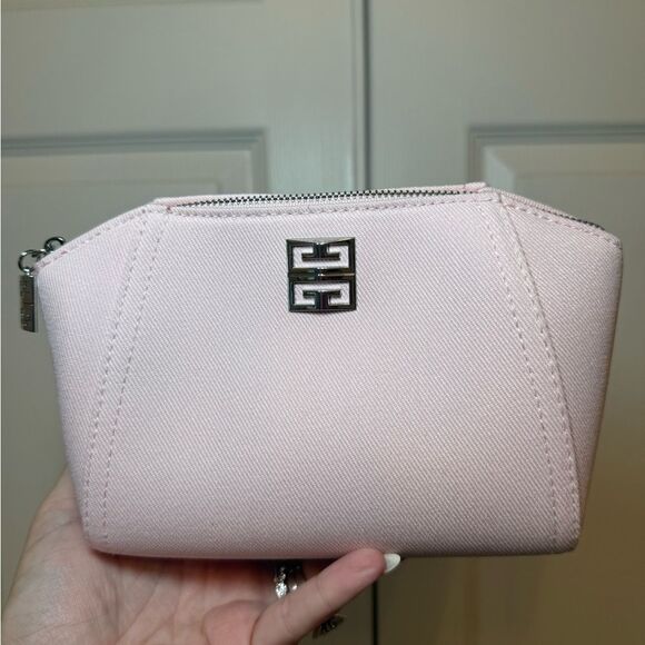 GIVENCHY Perfumes Baby Pink Cosmetic Bag, authentic GWP - Picture 1 of 3